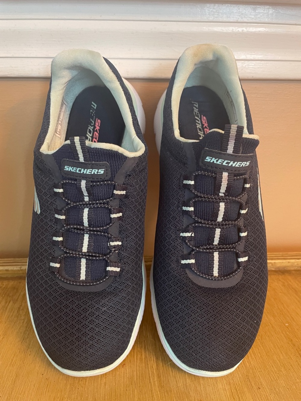 Skechers Summits Swift slip-on sneakers  - excellent condition!
